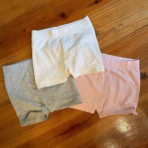Lot of 3 Gap cartwheel shorts